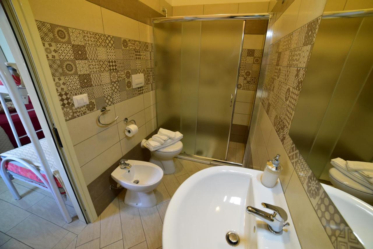 Case Vacanza Via Mozart Porto Cesareo Exterior foto