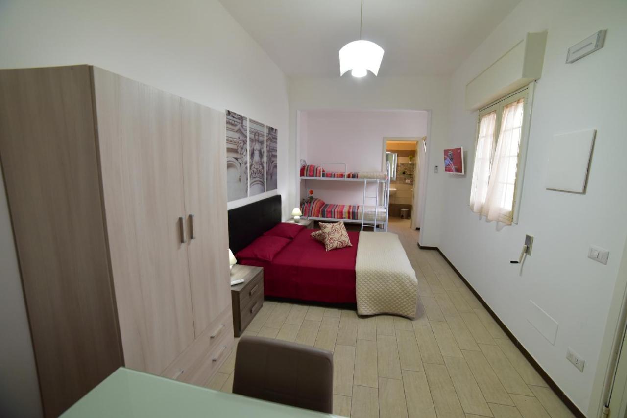 Case Vacanza Via Mozart Porto Cesareo Exterior foto